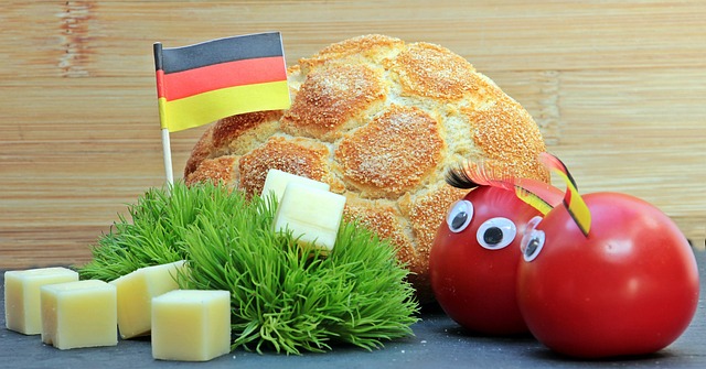 它背后究竟 它背后究竟